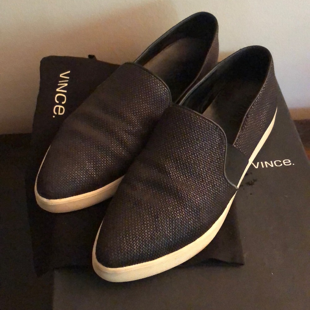 VINCE Pierce black slip-on sneaker sz 8.5